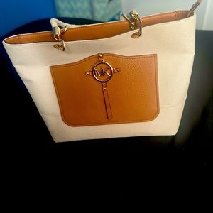 Michael Kors purse brand new never used